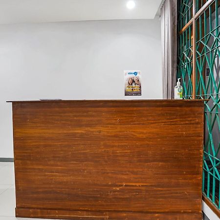 Oyo 90891 Parang Kusumo Residence Krembangan Екстериор снимка